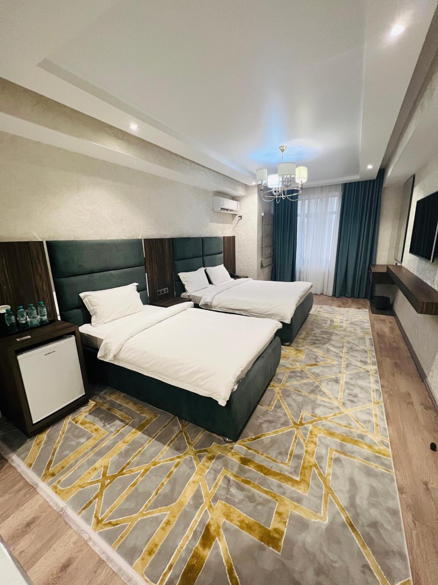 Hotel Ayni Duszanbe Zewnętrze zdjęcie